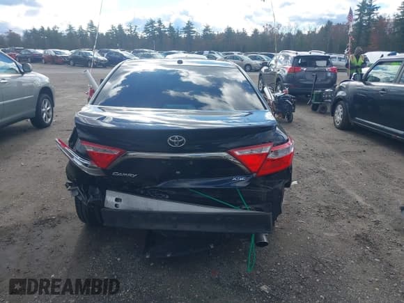 ✅ 2015 Toyota Camry XLE • VIN: 4T1BF1FK2FU105237 • Лот: 43420546. Опубликован ранее на IAAI с пробегом 95 700 миль. Бесплатный доступ к архиву аукционных продаж из США и подробный отчёт об истории автомобиля на DreamBid. Изображение 17.