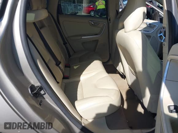 ✅ 2011 Volvo XC60 3.2L • VIN: YV4940DZ1B2203097 • Лот: 43525216. Опубликован ранее на IAAI с пробегом Не указан. Бесплатный доступ к архиву аукционных продаж из США и подробный отчёт об истории автомобиля на DreamBid. Изображение 8.