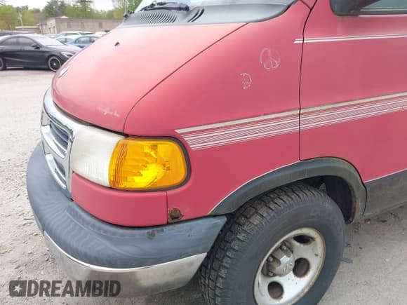 ✅ 2001 Dodge Cargo • VIN: 2B6HB11X01K558272 • Lot: 42307032. Listed on IAAI with 95,038 mi. Free auction sales archive from the USA and detailed vehicle history report at DreamBid. Image 6.