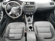 ✅ 2012 Volkswagen Jetta • VIN: 3VWBX71J9CM344235 • Лот: 80341194. Опубликован ранее на Copart с пробегом 147 268 миль. Бесплатный доступ к архиву аукционных продаж из США и подробный отчёт об истории автомобиля на DreamBid. Изображение 8.