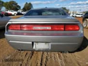 ✅ 2014 Dodge Challenger SXT • VIN: 2C3CDYAG1EH304098 • Lot: 81342344. Wystawiony na Copart z przebiegiem 182 465 mil. Bezpłatny archiwum sprzedaży aukcyjnych z USA i szczegółowy raport historii pojazdu na DreamBid. Zdjęcie 6.