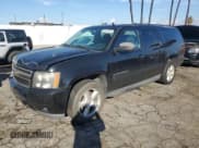 ✅ 2008 Chevrolet Suburban 3LT • VIN: 1GNFC16J28J188573 • Lot: 82475484. Wystawiony na Copart z przebiegiem 278 733 mil. Bezpłatny archiwum sprzedaży aukcyjnych z USA i szczegółowy raport historii pojazdu na DreamBid. Zdjęcie 1.