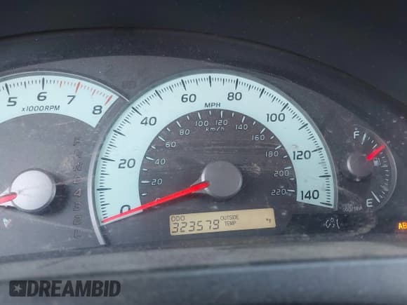 ✅ 2007 Toyota Camry CE • VIN: 4T1BE46K17U654983 • Lot: 42851336. Wystawiony na IAAI z przebiegiem 323 579 mil. Bezpłatny archiwum sprzedaży aukcyjnych z USA i szczegółowy raport historii pojazdu na DreamBid. Zdjęcie 7.