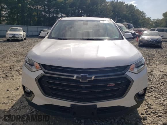✅ 2019 Chevrolet Traverse RS • VIN: 1GNERJKX3KJ101453 • Lot: 74306184. Wystawiony na Copart z przebiegiem 141 951 mil. Bezpłatny archiwum sprzedaży aukcyjnych z USA i szczegółowy raport historii pojazdu na DreamBid. Zdjęcie 5.