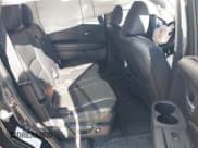 ✅ 2019 Honda Pilot Touring 8-Passenger • VIN: 5FNYF5H95KB019150 • Lot: 42173811. Listed on IAAI with 81,995 mi. Free auction sales archive from the USA and detailed vehicle history report at DreamBid. Image 8.