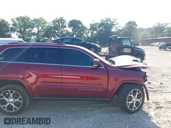 ✅ 2018 Jeep Grand Cherokee Limited • VIN: 1C4RJEBG9JC322552 • Lot: 42583586. Listed on IAAI with 119,500 mi. Free auction sales archive from the USA and detailed vehicle history report at DreamBid. Image 13.