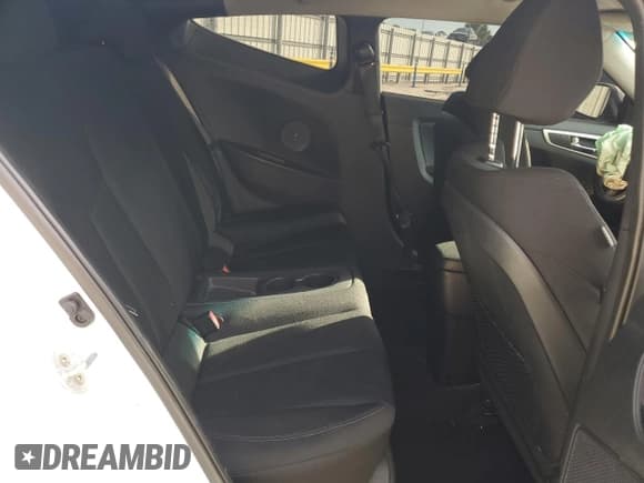 ✅ 2017 Hyundai Veloster Value Edition • VIN: KMHTC6AD1HU312577 • Lot: 42742185. Wystawiony na Copart z przebiegiem 54 370 mil. Bezpłatny archiwum sprzedaży aukcyjnych z USA i szczegółowy raport historii pojazdu na DreamBid. Zdjęcie 10.