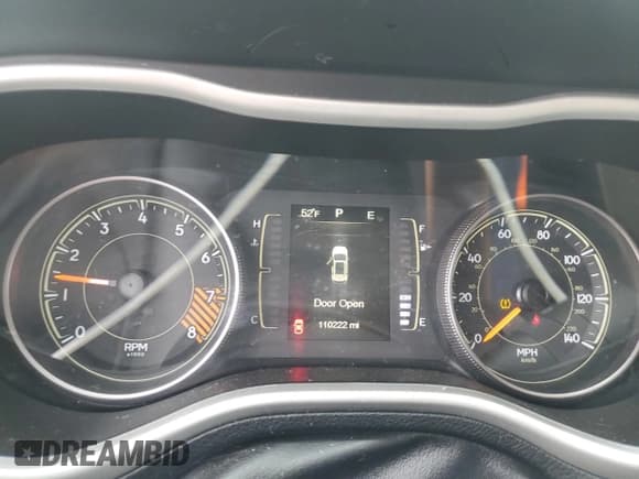 ✅ 2015 Jeep Cherokee Latitude • VIN: 1C4PJMCS3FW565624 • Lot: 92120435. Wystawiony na Copart z przebiegiem 110 222 mil. Bezpłatny archiwum sprzedaży aukcyjnych z USA i szczegółowy raport historii pojazdu na DreamBid. Zdjęcie 9.