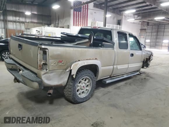 ✅ 2006 Chevrolet Silverado 2500HD LS • VIN: 1GCHK29G36E134019 • Lot: 54119355. Wystawiony na Copart z przebiegiem 324 388 mil. Bezpłatny archiwum sprzedaży aukcyjnych z USA i szczegółowy raport historii pojazdu na DreamBid. Zdjęcie 3.