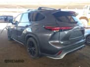 ✅ 2024 Toyota Highlander XLE • VIN: 5TDKDRAH8RS549526 • Lot: 43166083. Listed on IAAI with Not provided. Free auction sales archive from the USA and detailed vehicle history report at DreamBid. Image 3.