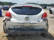 ✅ 2016 Hyundai Veloster Turbo R-Spec • VIN: KMHTC6AE8GU284140 • Lot: 62572705. Wystawiony na Copart z przebiegiem 135 917 mil. Bezpłatny archiwum sprzedaży aukcyjnych z USA i szczegółowy raport historii pojazdu na DreamBid. Zdjęcie 6.