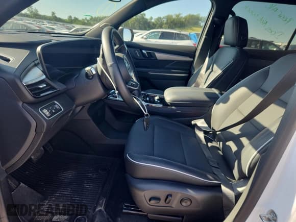 ✅ 2025 Buick Enclave Preferred • VIN: 5GAEVARS7SJ101083 • Lot: 70657465. Listed on Copart with 15,917 mi. Free auction sales archive from the USA and detailed vehicle history report at DreamBid. Image 7.