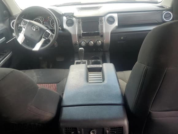 ✅ 2015 Toyota Tundra SR5 • VIN: 5TFDW5F15FX431110 • Lot: 83943495. Listed on Copart with 169,002 mi. Free auction sales archive from the USA and detailed vehicle history report at DreamBid. Image 8.