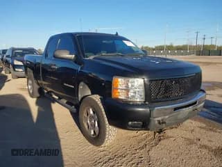 ✅ 2009 Chevrolet Silverado 1500 LT • VIN: 1GCEK29J99Z297589 • Lot: 43679971. Wystawiony na IAAI z przebiegiem 208 481 mil. Bezpłatny archiwum sprzedaży aukcyjnych z USA i szczegółowy raport historii pojazdu na DreamBid. Zdjęcie 1.