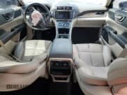 ✅ 2019 Lincoln Continental Select • VIN: 1LN6L9SK0K5611264 • Lot: 52401395. Listed on Copart with 18,310 mi. Free auction sales archive from the USA and detailed vehicle history report at DreamBid. Image 8.