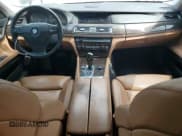 ✅ 2009 BMW 7 Series 750Li • VIN: WBAKB83569CY61524 • Lot: 70528775. Listed on Copart with 190,183 mi. Free auction sales archive from the USA and detailed vehicle history report at DreamBid. Image 8.