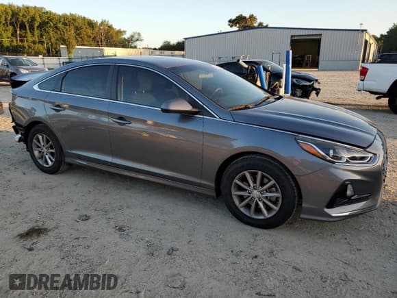 ✅ 2019 Hyundai Sonata SE • VIN: 5NPE24AF2KH739869 • Лот: 82203985. Опубликован ранее на Copart с пробегом 81 228 миль. Бесплатный доступ к архиву аукционных продаж из США и подробный отчёт об истории автомобиля на DreamBid. Изображение 4.