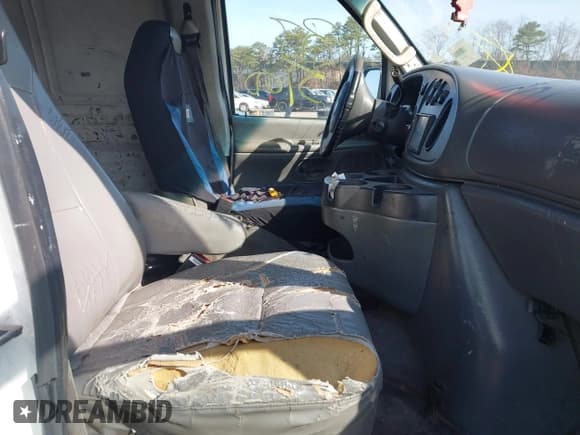 ✅ 2006 Ford Econoline Cargo • VIN: 1FTSE34L16DB26658 • Lot: 41922999. Listed on IAAI with Not provided. Free auction sales archive from the USA and detailed vehicle history report at DreamBid. Image 5.