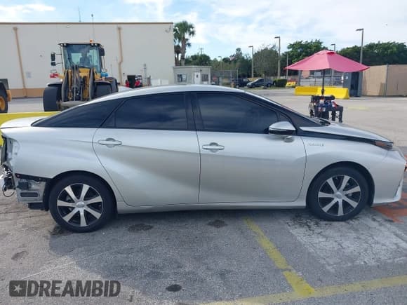 ✅ 2019 Toyota Mirai • VIN: JTDBVRBDXKA007713 • Lot: 43908557. Listed on IAAI with 41,042 mi. Free auction sales archive from the USA and detailed vehicle history report at DreamBid. Image 14.