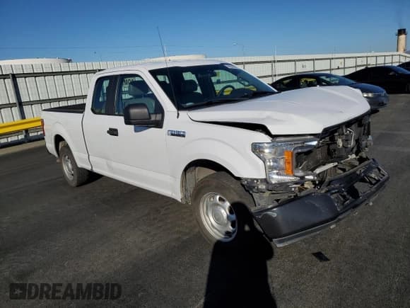 ✅ 2018 Ford F-150 XL • VIN: 1FTEX1CB8JKF81208 • Lot: 90520065. Wystawiony na Copart z przebiegiem 98 059 mil. Bezpłatny archiwum sprzedaży aukcyjnych z USA i szczegółowy raport historii pojazdu na DreamBid. Zdjęcie 4.