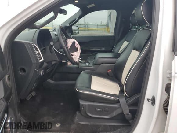 ✅ 2021 Ford Expedition XL • VIN: 1FMJU1GT6MEA02242 • Lot: 44405045. Listed on Copart with 123,702 mi. Free auction sales archive from the USA and detailed vehicle history report at DreamBid. Image 7.