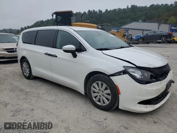 ✅ 2020 Chrysler Voyager L • VIN: 2C4RC1AG8LR243582 • Lot: 69754465. Wystawiony na Copart z przebiegiem 113 852 mil. Bezpłatny archiwum sprzedaży aukcyjnych z USA i szczegółowy raport historii pojazdu na DreamBid. Zdjęcie 4.