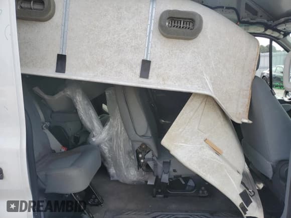 ✅ 2016 Ford Transit Passenger XL • VIN: 1FBAX2XG1GKA13440 • Лот: 85710865. Опубликован ранее на Copart с пробегом 46 888 миль. Бесплатный доступ к архиву аукционных продаж из США и подробный отчёт об истории автомобиля на DreamBid. Изображение 11.