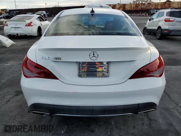 ✅ 2019 Mercedes-Benz CLA 250 • VIN: WDDSJ4EB4KN702874 • Lot: 93154795. Wystawiony na Copart z przebiegiem 74 300 mil. Bezpłatny archiwum sprzedaży aukcyjnych z USA i szczegółowy raport historii pojazdu na DreamBid. Zdjęcie 6.