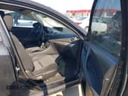 ✅ 2012 Mazda 3 i Touring • VIN: JM1BL1VG9C1510731 • Lot: 41760723. Wystawiony na IAAI z przebiegiem 196 518 mil. Bezpłatny archiwum sprzedaży aukcyjnych z USA i szczegółowy raport historii pojazdu na DreamBid. Zdjęcie 5.