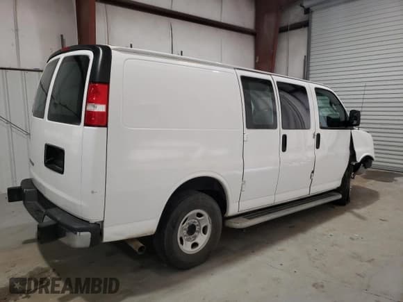 ✅ 2022 Chevrolet Express Cargo • VIN: 1GCWGAFP4N1222428 • Lot: 63829195. Listed on Copart with 30,685 mi. Free auction sales archive from the USA and detailed vehicle history report at DreamBid. Image 3.