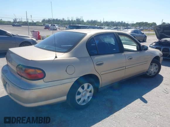 ✅ 2001 Chevrolet Malibu • VIN: 1G1ND52JX16180401 • Lot: 41821454. Wystawiony na IAAI z przebiegiem 222 943 mil mil. Skorzystaj z bezpłatnego archiwum sprzedaży aukcyjnych z USA i zobacz szczegółowy raport historii pojazdu na DreamBid. Zdjęcie 4.