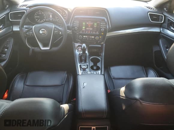 ✅ 2019 Nissan Maxima SR • VIN: 1N4AA6AV2KC365236 • Lot: 89644525. Wystawiony na Copart z przebiegiem 96 024 mil. Bezpłatny archiwum sprzedaży aukcyjnych z USA i szczegółowy raport historii pojazdu na DreamBid. Zdjęcie 8.