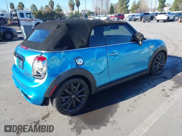 ✅ 2019 MINI Convertible Cooper S • VIN: WMWWG9C50K3J31011 • Лот: 41332186. Опубликован ранее на IAAI с пробегом 82 105 миль. Бесплатный доступ к архиву аукционных продаж из США и подробный отчёт об истории автомобиля на DreamBid. Изображение 4.
