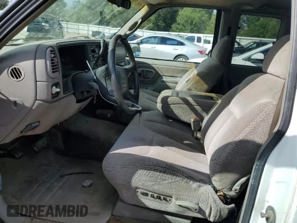 ✅ 1997 Chevrolet Silverado 1500 • VIN: 2GCEC19R9V1133209 • Lot: 85292265. Listed on Copart with 198,668 mi. Free auction sales archive from the USA and detailed vehicle history report at DreamBid. Image 7.
