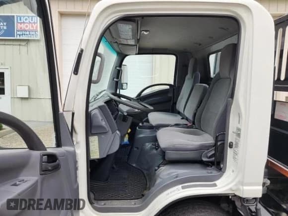✅ 2020 Isuzu NQR IBT • VIN: JALE5W166L7302634 • Lot: 76356314. Wystawiony na Copart z przebiegiem 120 291 mil. Bezpłatny archiwum sprzedaży aukcyjnych z USA i szczegółowy raport historii pojazdu na DreamBid. Zdjęcie 5.
