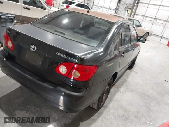 ✅ 2006 Toyota Corolla S • VIN: 1NXBR32E56Z734915 • Lot: 43882210. Wystawiony na IAAI z przebiegiem 232 874 mil. Bezpłatny archiwum sprzedaży aukcyjnych z USA i szczegółowy raport historii pojazdu na DreamBid. Zdjęcie 4.