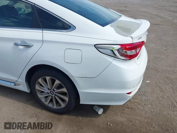 ✅ 2017 Hyundai Sonata Sport • VIN: 5NPE34AFXHH468999 • Lot: 42485446. Listed on IAAI with 114,875 mi. Free auction sales archive from the USA and detailed vehicle history report at DreamBid. Image 18.