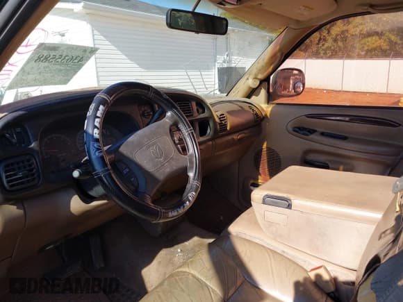 ✅ 1999 Dodge 1500 • VIN: 1B7HC13Y7XJ603503 • Lot: 43635588. Listed on IAAI with 274,736 mi. Free auction sales archive from the USA and detailed vehicle history report at DreamBid. Image 17.