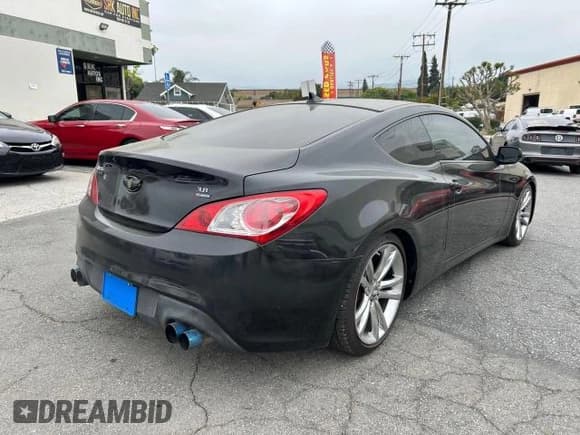 ✅ 2011 Hyundai Genesis Coupe Grand Touring • VIN: KMHHU6KH5BU061431 • Lot: 53547875. Wystawiony na Copart z przebiegiem 61 839 mil. Bezpłatny archiwum sprzedaży aukcyjnych z USA i szczegółowy raport historii pojazdu na DreamBid. Zdjęcie 4.