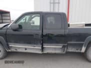 ✅ 2004 Chevrolet Silverado 1500 • VIN: 2GCEK19T041260637 • Lot: 41587738. Wystawiony na IAAI z przebiegiem 153 022 mil. Bezpłatny archiwum sprzedaży aukcyjnych z USA i szczegółowy raport historii pojazdu na DreamBid. Zdjęcie 14.