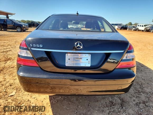 ✅ 2008 Mercedes-Benz S 550 • VIN: WDDNG71X48A224454 • Lot: 87401725. Wystawiony na Copart z przebiegiem 108 967 mil. Bezpłatny archiwum sprzedaży aukcyjnych z USA i szczegółowy raport historii pojazdu na DreamBid. Zdjęcie 6.