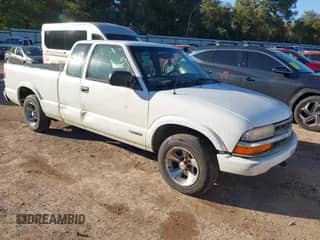 2000 Chevrolet S-10 LS с VIN 1GCCS19WXYK192015, выставлен на аукционе IAAI как лот 43599930 с пробегом 450 163 миль миль и . История ставок и продаж доступна на DreamBid. Изображение 1.