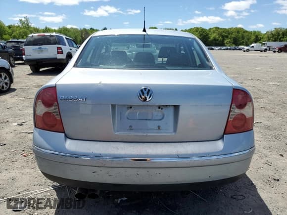 ✅ 2003 Volkswagen Passat GLS • VIN: WVWPD63B43P276227 • Lot: 71590455. Listed on Copart with 139,561 mi. Free auction sales archive from the USA and detailed vehicle history report at DreamBid. Image 6.