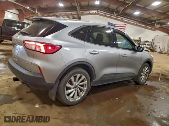✅ 2021 Ford Escape SE • VIN: 1FMCU9G62MUA17571 • Lot: 93955055. Listed on Copart with 37,977 mi. Free auction sales archive from the USA and detailed vehicle history report at DreamBid. Image 3.