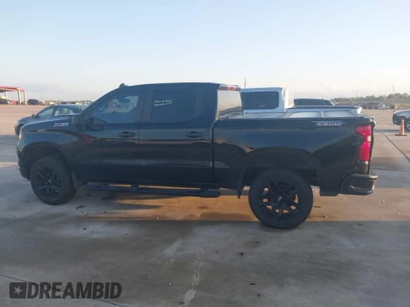 ✅ 2023 Chevrolet Silverado 1500 Custom Trail Boss • VIN: 3GCPDCEKXPG148290 • Lot: 42969215. Wystawiony na IAAI z przebiegiem 41 300 mil. Bezpłatny archiwum sprzedaży aukcyjnych z USA i szczegółowy raport historii pojazdu na DreamBid. Zdjęcie 14.