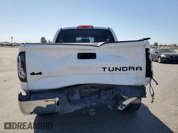 ✅ 2017 Toyota Tundra SR5 • VIN: 5TFDY5F16HX660845 • Lot: 66037125. Listed on Copart with 99,346 mi. Free auction sales archive from the USA and detailed vehicle history report at DreamBid. Image 6.