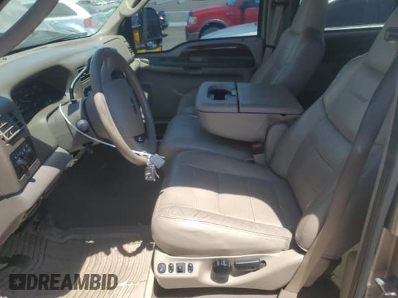 ✅ 2003 Ford F-250 XL • VIN: 1FTNW21F03EA11977 • Лот: 63687805. Опубликован ранее на Copart с пробегом 162 059 миль. Бесплатный доступ к архиву аукционных продаж из США и подробный отчёт об истории автомобиля на DreamBid. Изображение 7.