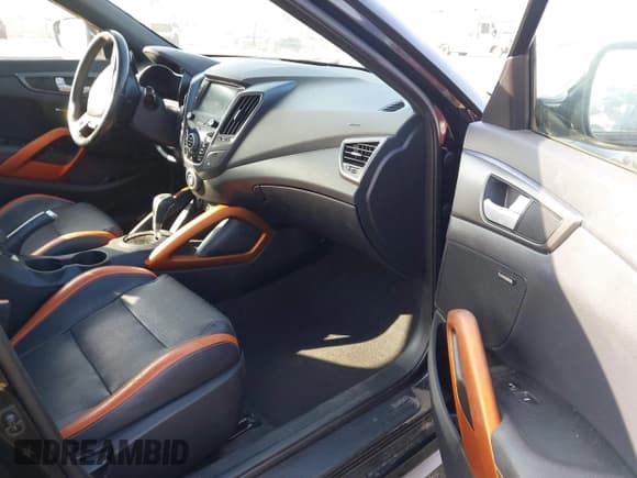 ✅ 2016 Hyundai Veloster Turbo Rally Edition • VIN: KMHTC6AE9GU262731 • Лот: 43566681. Опубликован ранее на IAAI с пробегом 72 683 миль. Бесплатный доступ к архиву аукционных продаж из США и подробный отчёт об истории автомобиля на DreamBid. Изображение 5.