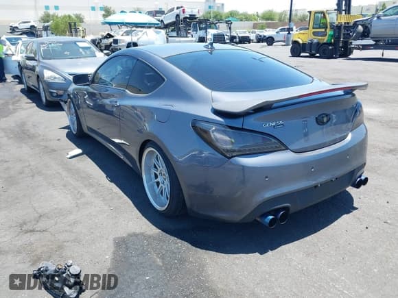 ✅ 2014 Hyundai Genesis Coupe Ultimate • VIN: KMHHU6KJ9EU120827 • Lot: 42630084. Wystawiony na IAAI z przebiegiem 118 614 mil. Bezpłatny archiwum sprzedaży aukcyjnych z USA i szczegółowy raport historii pojazdu na DreamBid. Zdjęcie 3.