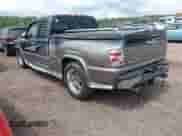 ✅ 2005 Chevrolet Silverado 1500 LS • VIN: 1GCEC19T95Z318749 • Lot: 42438829. Wystawiony na IAAI z przebiegiem 214 444 mil mil. Skorzystaj z bezpłatnego archiwum sprzedaży aukcyjnych z USA i zobacz szczegółowy raport historii pojazdu na DreamBid. Zdjęcie 3.